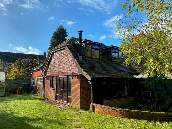 2 Bedroom House To Rent In Romsey, SO51