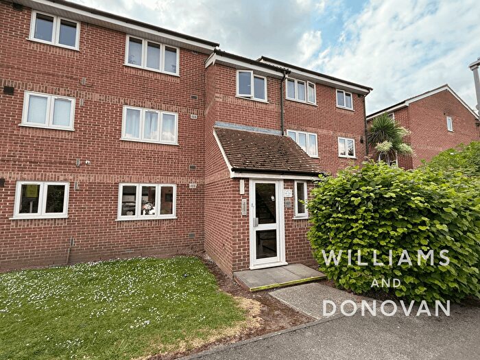 1 Bedroom Flat To Rent In Leecon Way, Rochford, SS4