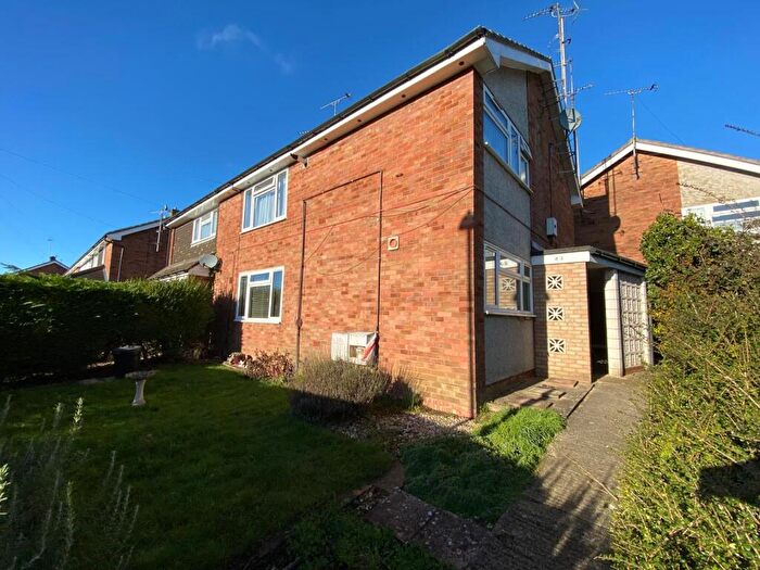 2 Bedroom Maisonette To Rent In Cannock Road, Aylesbury, HP20