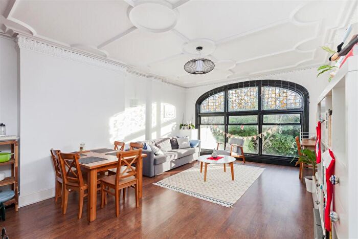 1 Bedroom Flat To Rent In Broadhurst Gardens, South Hampstead, NW6