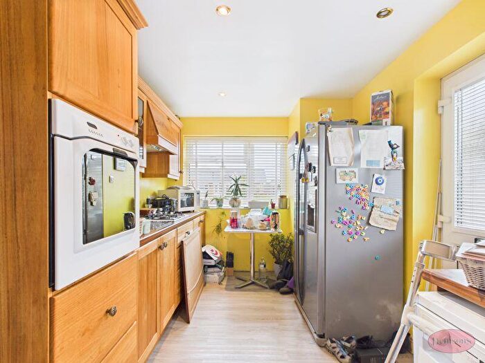 2 Bedroom Detached Bungalow For Sale In Mountbatten Close, Christchurch, BH23