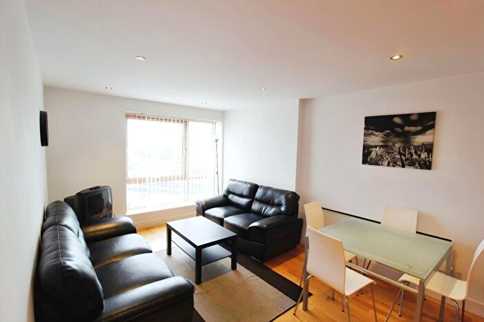 1 Bedroom Flat To Rent In Clarence House, The Boulevard, Leeds, West Yorkshire, LS10