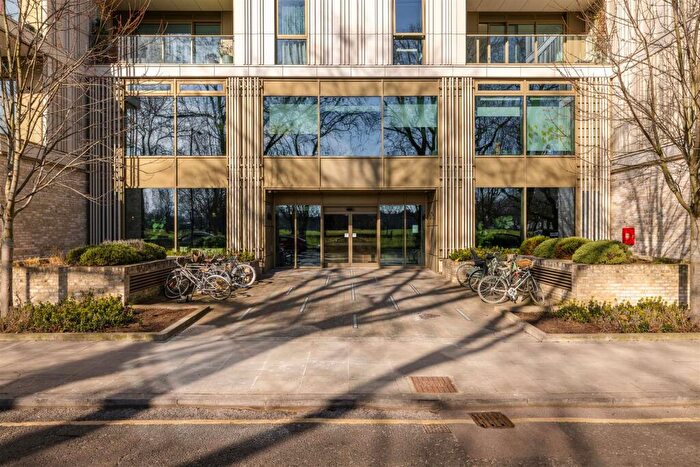 1 Bedroom Apartment For Sale In Downs Road, Hackney Downs, E5