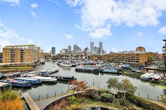 3 Bedroom Apartment To Rent In Branch Road, E14
