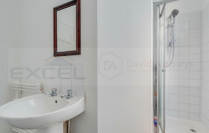 2 Bedroom Apartment To Rent In Salusbury Road, Queens Park, London, NW6