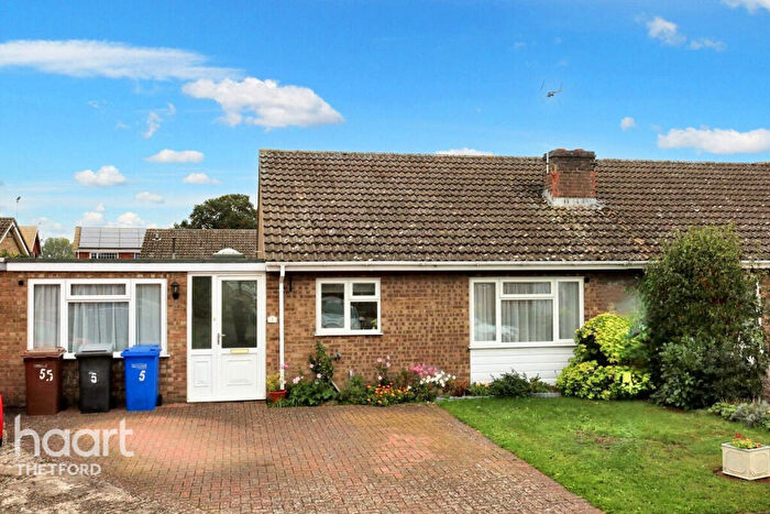 3 Bedroom Semi-Detached Bungalow For Sale In Plover Close, Bury St Edmunds, IP28