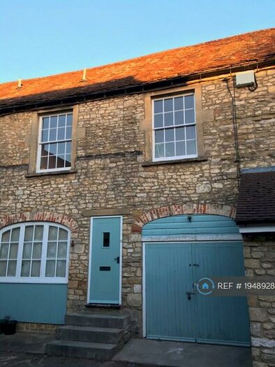 1 Bedroom Flat To Rent In Coombe Street, Bruton, BA10