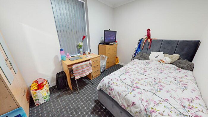 5 Bedroom House To Rent In Lottie Road, Selly Oak, B29