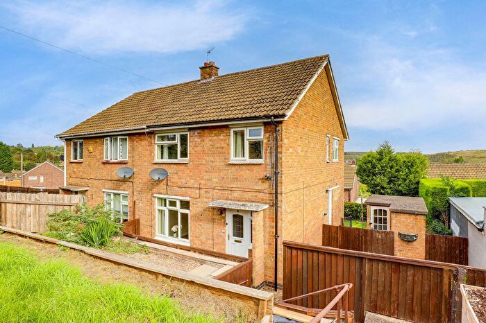 3 Bedroom Semi-Detached House For Sale In Perlethorpe Close, Gedling, NG4