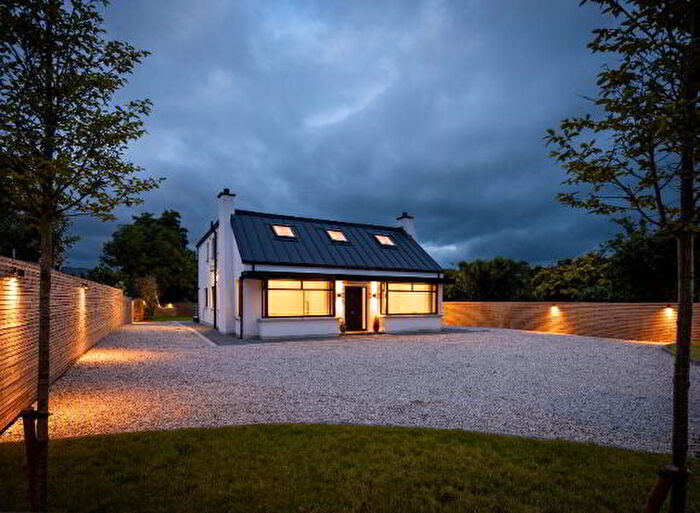 6 Bedroom Detached House For Sale In Neills Lane, Carrickfergus, BT38