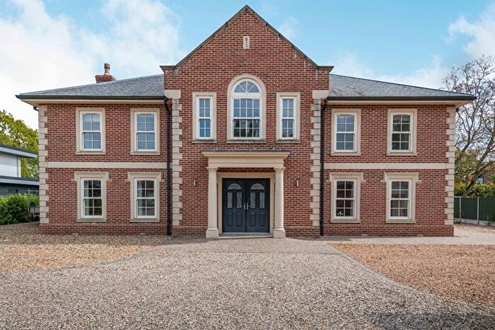 6 Bedroom Detached House For Sale In Norwich Common, Wymondham, NR18