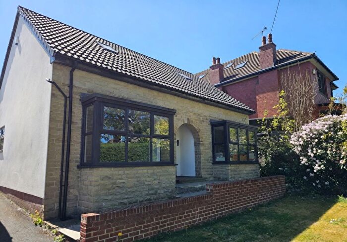 4 Bedroom Bungalow For Sale In Cornmill Lane, Liversedge, West Yorkshire, WF15