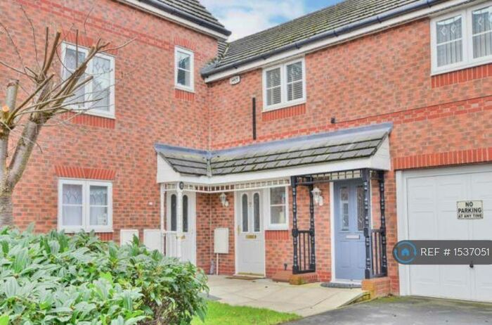 3 Bedroom Terraced House To Rent In Lawnhurst Avenue, Manchester, M23