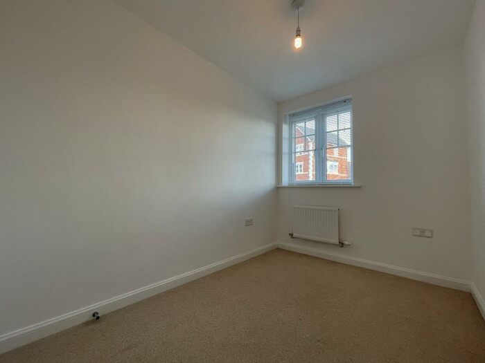 2 Bedroom Flat To Rent In Martell Drive, MK42