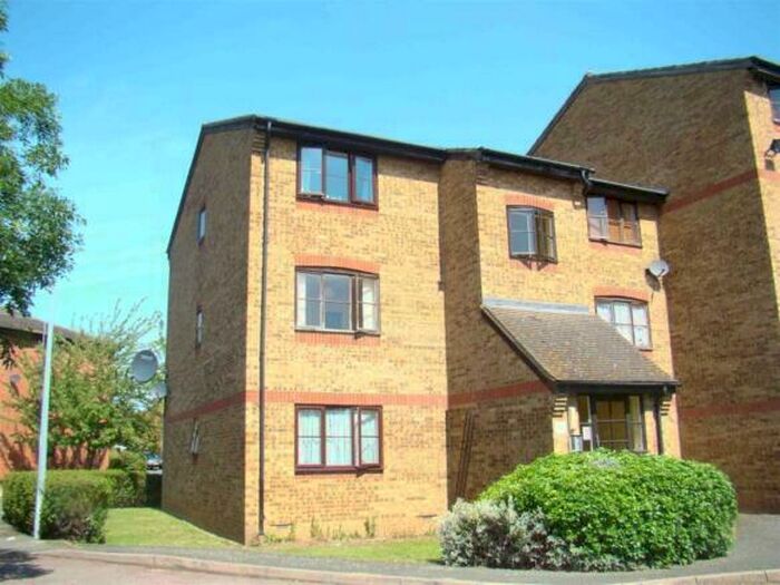 1 Bedroom Property To Rent In Russet House, Falcon Avenue, Grays, RM17