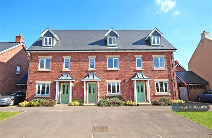 4 Bedroom End Of Terrace House To Rent In Bishops Cleve, Bishops Cleeve, GL52