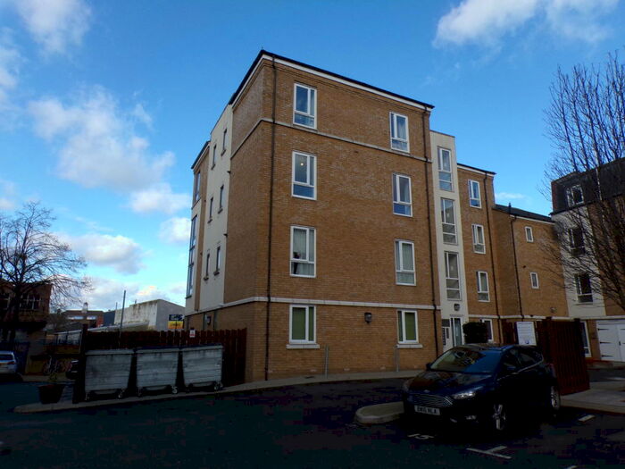 1 Bedroom Apartment To Rent In Lyon Court, Rochester, ME1