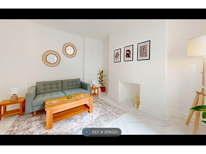 1 Bedroom Flat To Rent In Albion Road, London, N16