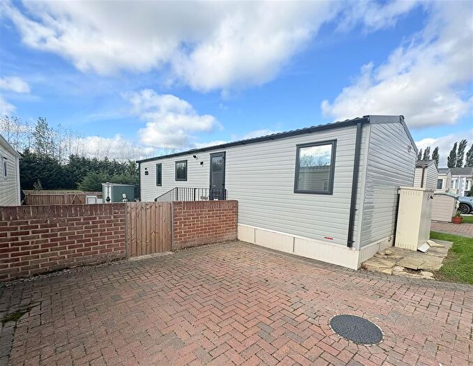2 Bedroom Park Home For Sale In Churchend, Twyning, Tewkesbury, GL20