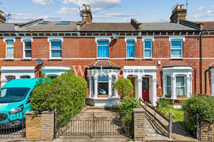 3 Bedroom Terraced House For Sale In Malvern Road, London, N8