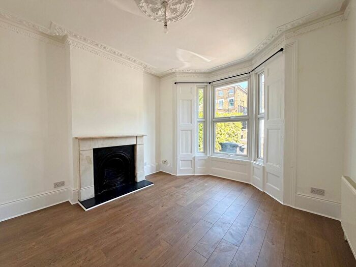 6 Bedroom Terraced House To Rent In Hazelville Road, Archway, N19