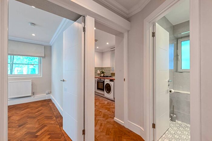 2 Bedroom Flat To Rent In Highbury New Park, Highbury, London, N5