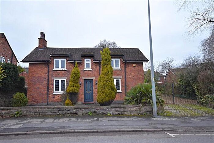 3 Bedroom Detached House For Sale In Chester Road, Macclesfield, SK11