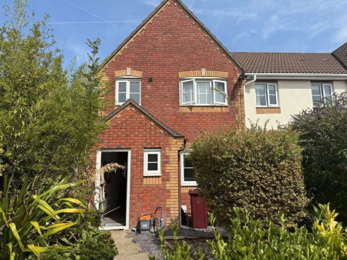 3 Bedroom End Of Terrace House To Rent In Westbourne, Hampshire, PO10