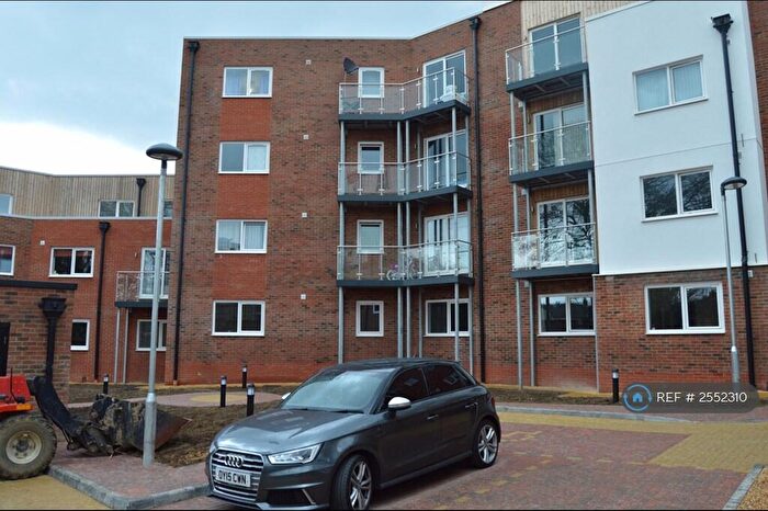 1 Bedroom Flat To Rent In High View Court, Luton, LU2