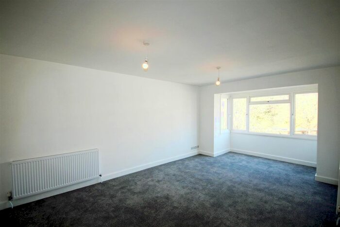 2 Bedroom Flat To Rent In The Priory, London Road, Patcham, Brighton, BN1