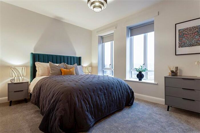 2 Bedroom End Of Terrace House To Rent In Casa, North Valley, Nottingham, NG7