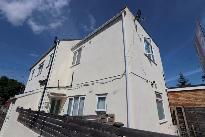 2 Bedroom Maisonette To Rent In Brightwell Avenue, Westcliff-On-Sea, SS0
