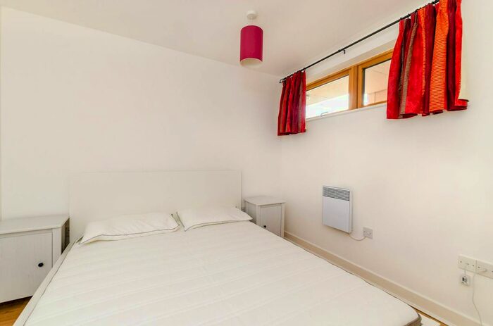 1 Bedroom Flat To Rent In Meath Crescent, Bethnal Green, London, E2