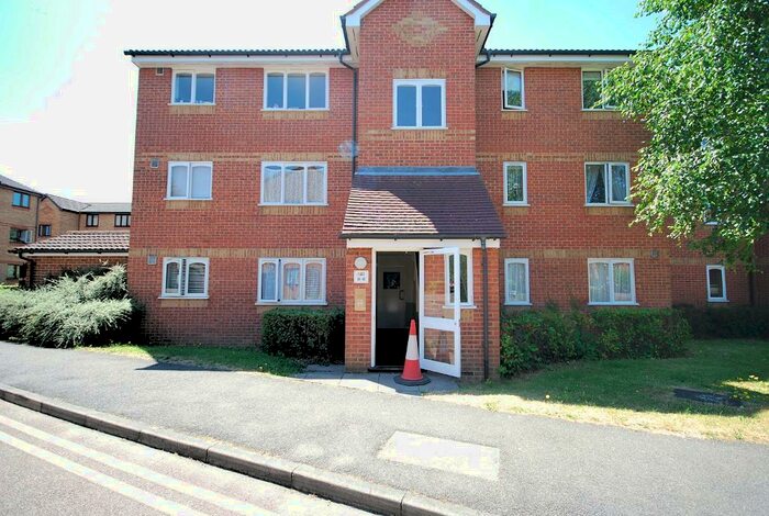 1 Bedroom Flat To Rent In Brindley Close, Wembley, Middlesex, HA0