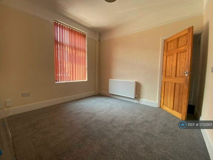 3 Bedroom Terraced House To Rent In Clevedon Street, Manchester, M9