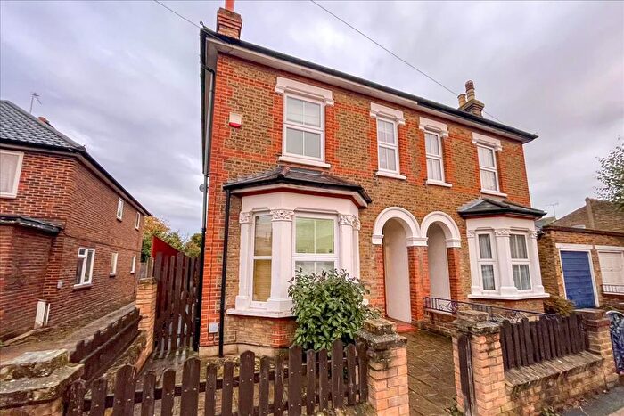3 Bedroom Semi Detached House For Sale In Cromwell Road, Feltham, Middlesex, TW13