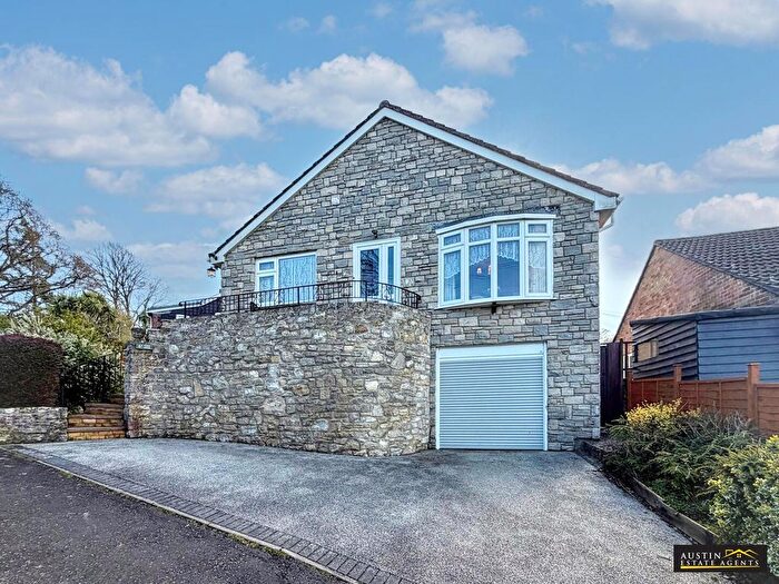 2 Bedroom Detached Bungalow For Sale In Lorton Lane, Broadwey, Weymouth, DT3