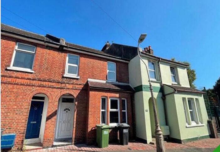 3 Bedroom Terraced House To Rent In Melbourne Road, Eastbourne, BN22