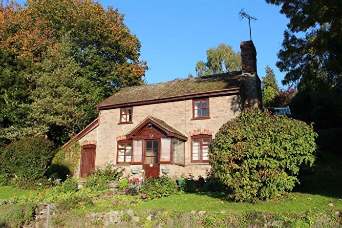 2 Bedroom House For Sale In Lyonshall, HR5