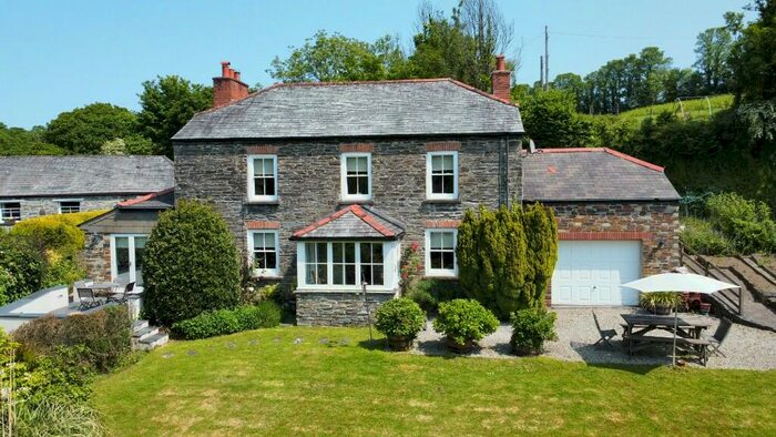 3 Bedroom Detached House For Sale In Sladesbridge, Wadebridge, PL27