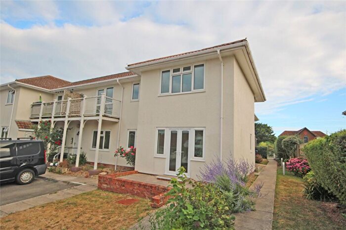 2 Bedroom Apartment For Sale In Grove Road, Barton On Sea, New Milton, Hampshire, BH25