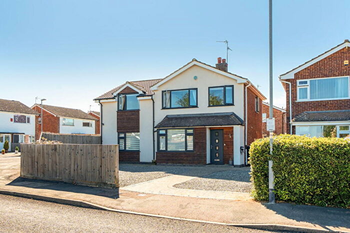 4 Bedroom Detached House For Sale In Perth Road, Stamford, PE9