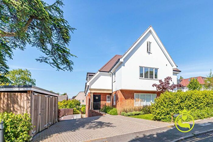 2 Bedroom Flat For Sale In Springfield Road, Poole, BH14