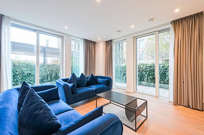 4 Bedroom Flat To Rent In East Village, Stratford, London, E20