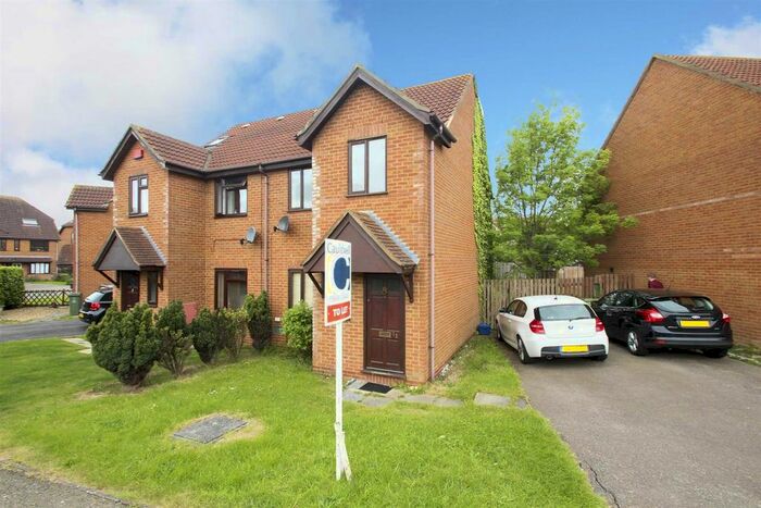 3 Bedroom Semi-Detached House To Rent In Bergamot Gardens, Walnut Tree, MK7