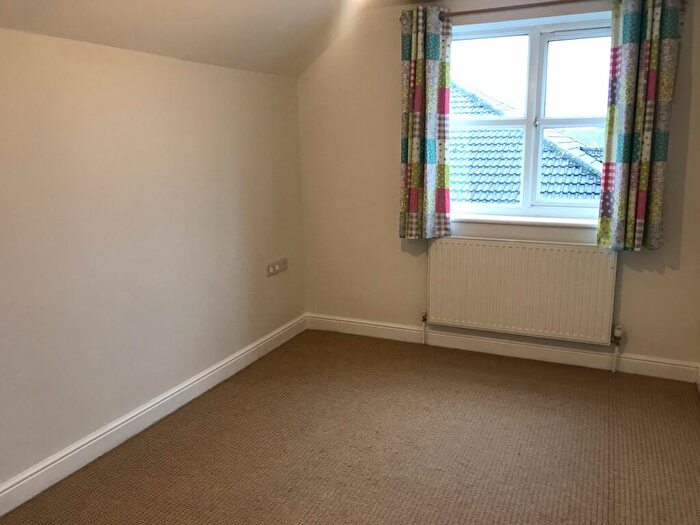 2 Bedroom Apartment To Rent In High Street, Bovingdon, HP3