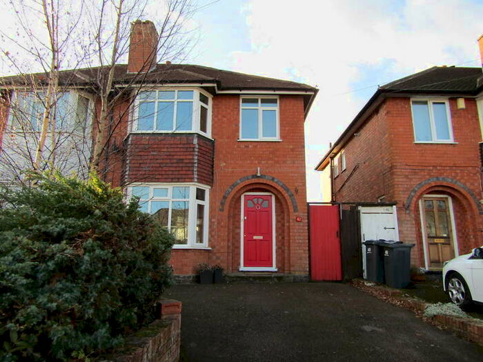 3 Bedroom Semi-Detached House To Rent In Heathlands Road, Boldmere, B73