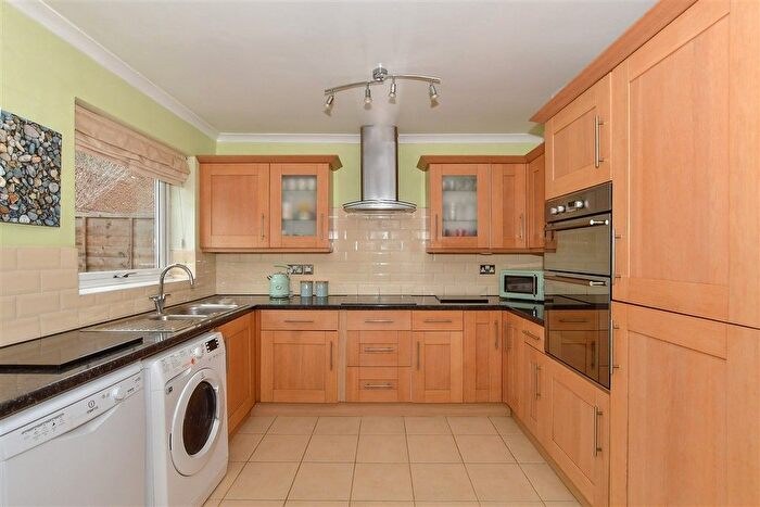 3 Bedroom End Terrace House For Sale In Simpson Road, Snodland, Kent, ME6