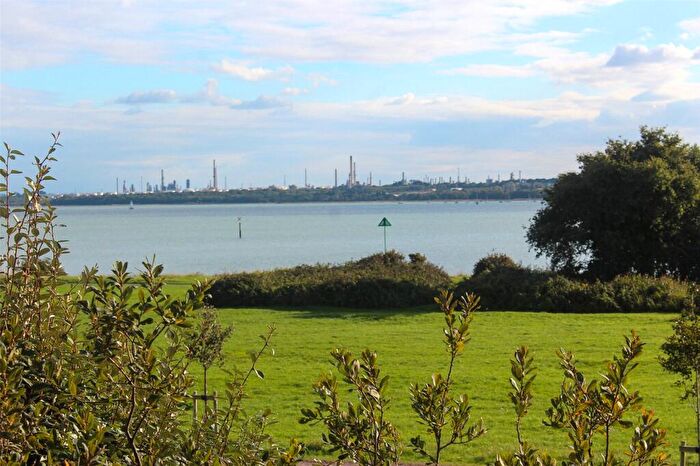2 Bedroom Maisonette For Sale In Waldegrave Close, Southampton, Hampshire, SO19