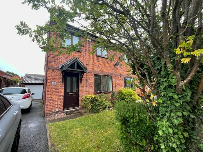 3 Bedroom Semi-Detached House To Rent In Seagrave Close, Oakwood, Derby, DE21